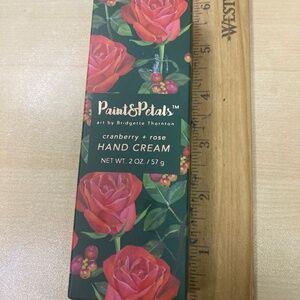 Paint & petal lotion cranberry and roses sent
